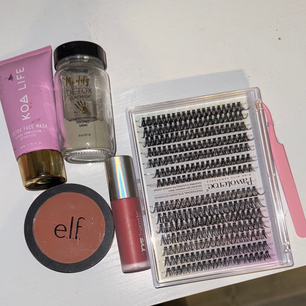 Makeup bundle - Picture 1 of 1